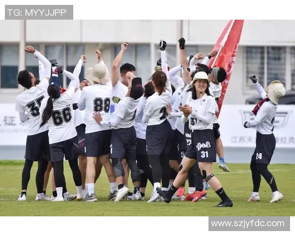 南京飞盘队与北京飞盘队赛后心理素质对比分析与反思