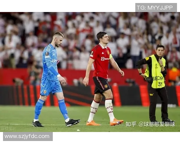 曼联与塞维利亚历史交锋回顾及战绩分析